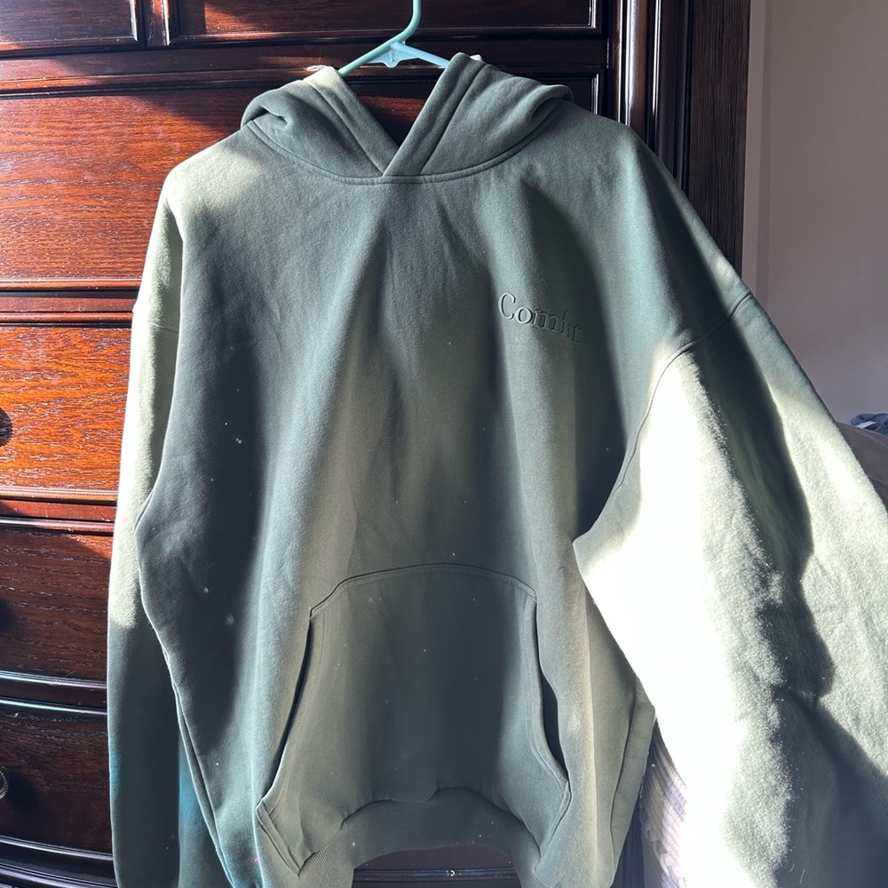Comfrt Minimalist Hoodie